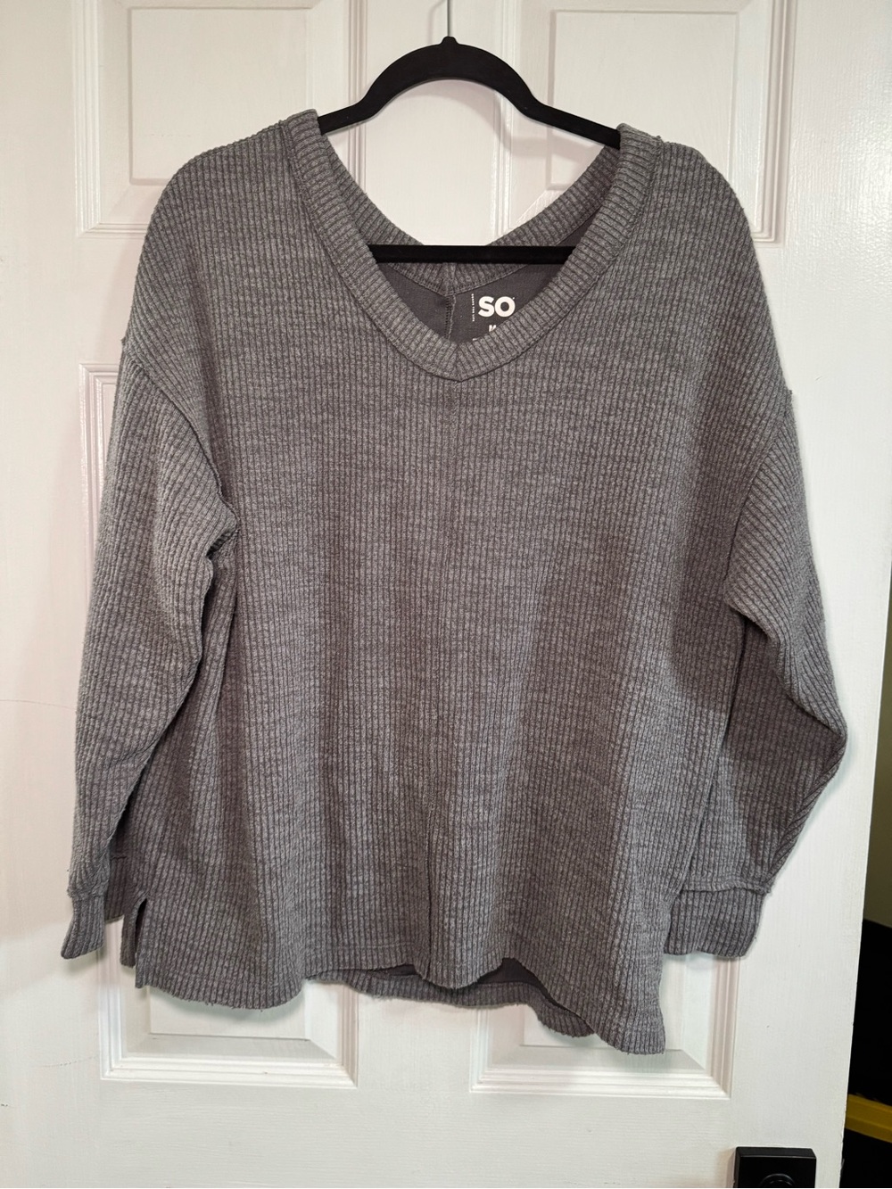 SO Juniors Medium Stone Heather Gray Ribbed V Neck Oversized Pullover Sweatshirt